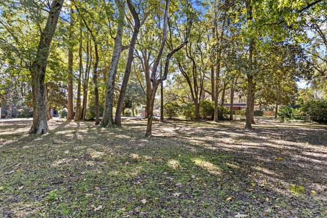 17 Plantation Circle, Summerville, SC 29485