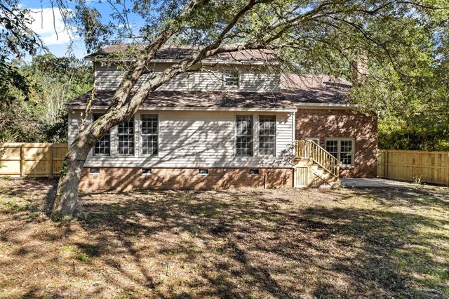 17 Plantation Circle, Summerville, SC 29485