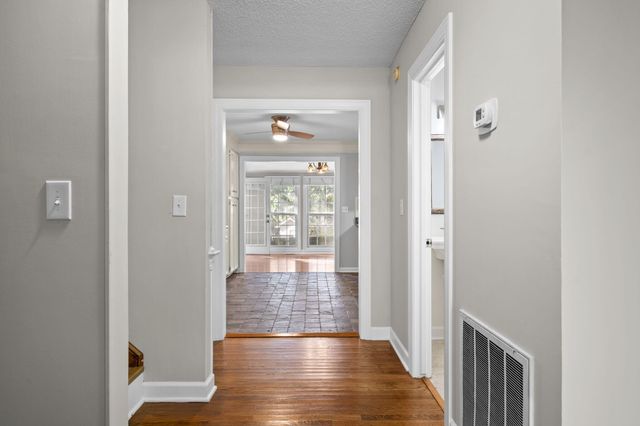 17 Plantation Circle, Summerville, SC 29485