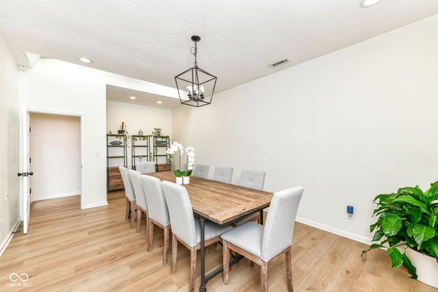 7260 W 93rd Street, Zionsville, IN 46077