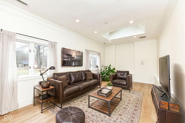 7260 W 93rd Street, Zionsville, IN 46077