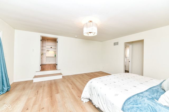 7260 W 93rd Street, Zionsville, IN 46077