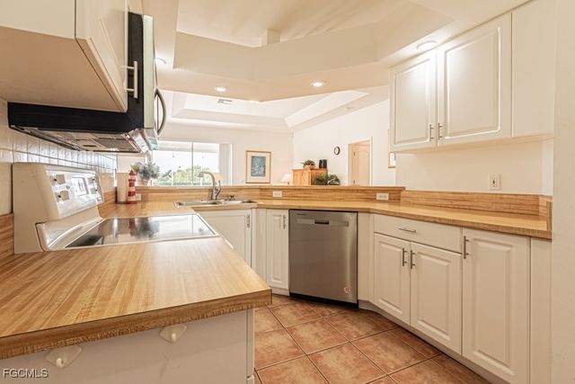 622 Mirror Lakes Falls CT, Lehigh Acres, FL 33974