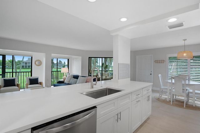 269 NE Edgewater Drive, Stuart, FL 34996