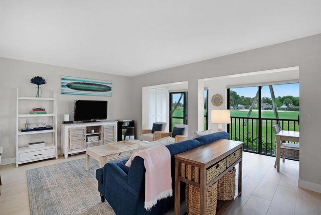 269 NE Edgewater Drive, Stuart, FL 34996