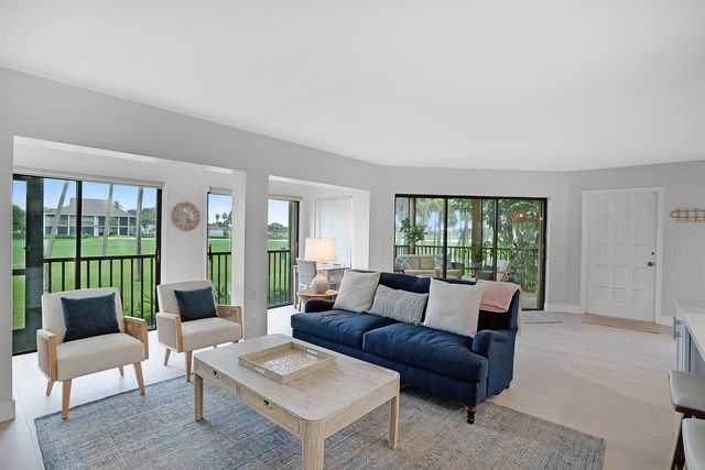 269 NE Edgewater Drive, Stuart, FL 34996