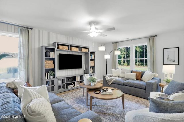 450 Galloping Foal Way SE, Bolivia, NC 28422