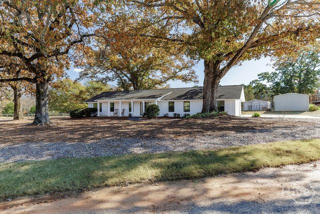 1412 Old Bishop Road, Bishop, GA 30621