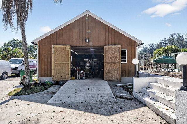 1710 SW 142nd Avenue, Davie, FL 33325