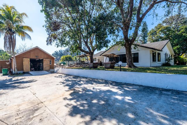 1710 SW 142nd Avenue, Davie, FL 33325