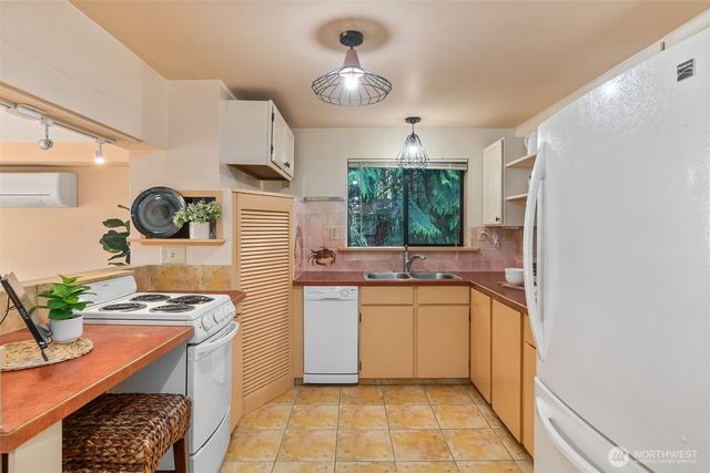 361 SE Totten Shores Drive, Shelton, WA 98584