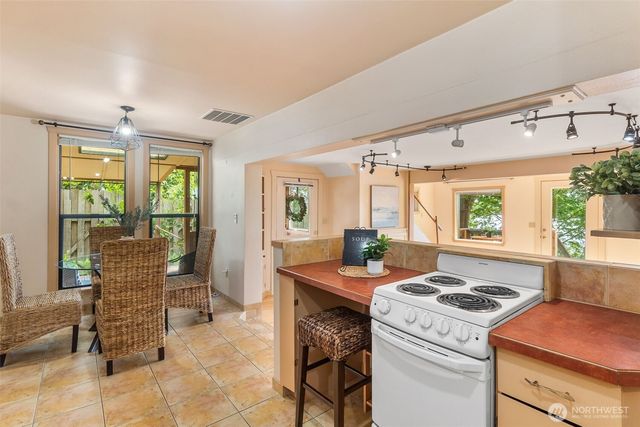 361 SE Totten Shores Drive, Shelton, WA 98584