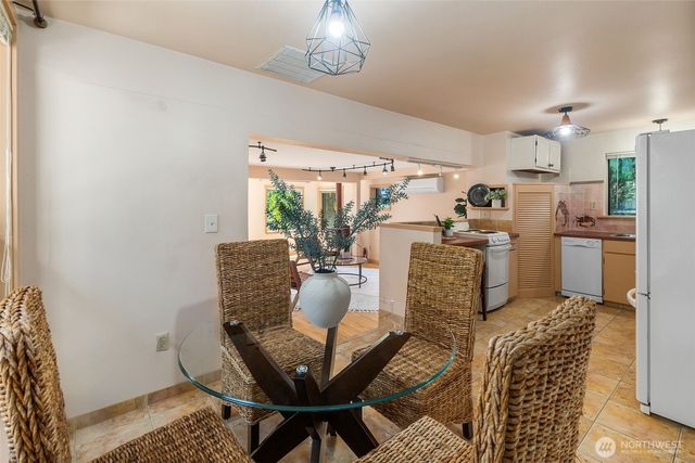 361 SE Totten Shores Drive, Shelton, WA 98584