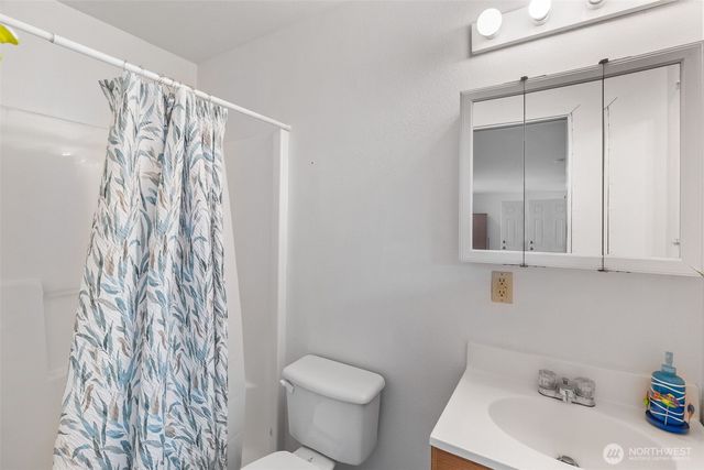 361 SE Totten Shores Drive, Shelton, WA 98584