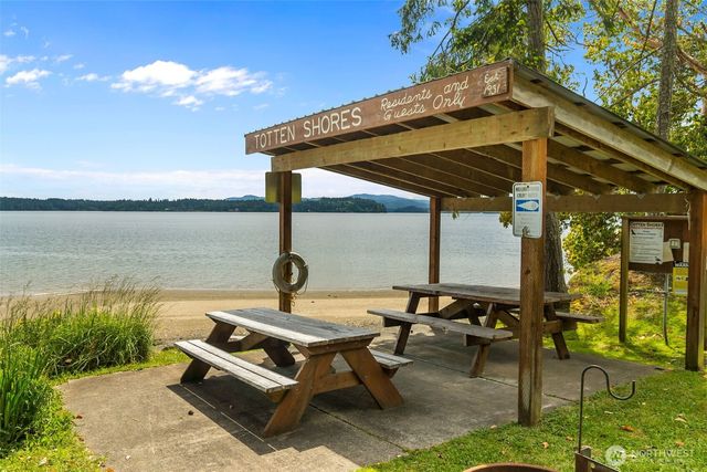 361 SE Totten Shores Drive, Shelton, WA 98584