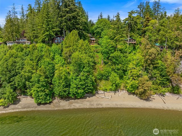 361 SE Totten Shores Drive, Shelton, WA 98584