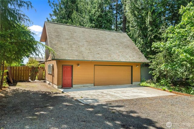361 SE Totten Shores Drive, Shelton, WA 98584