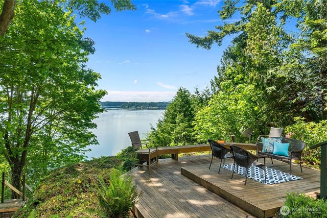 361 SE Totten Shores Drive, Shelton, WA 98584