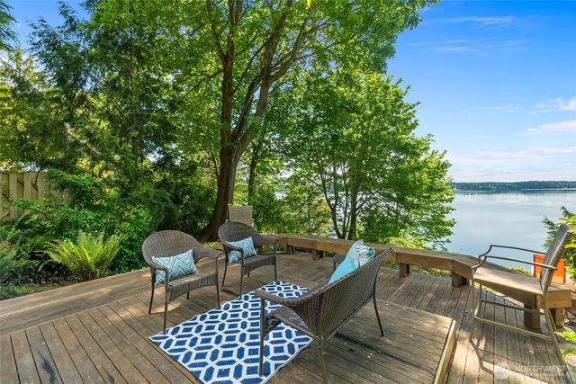 361 SE Totten Shores Drive, Shelton, WA 98584