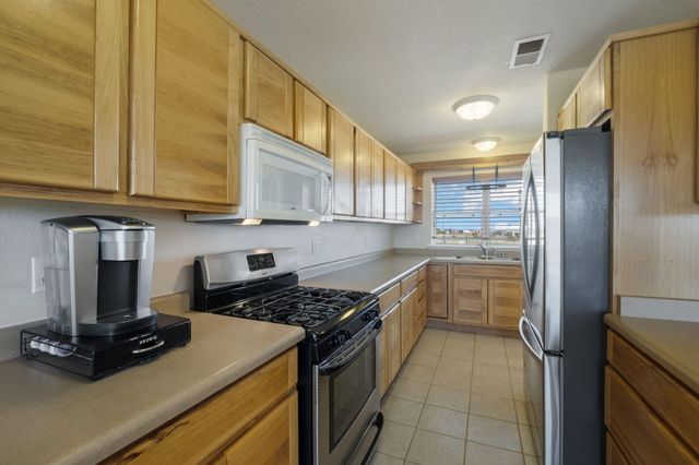 10 Odette Court, Edgewood, NM 87015