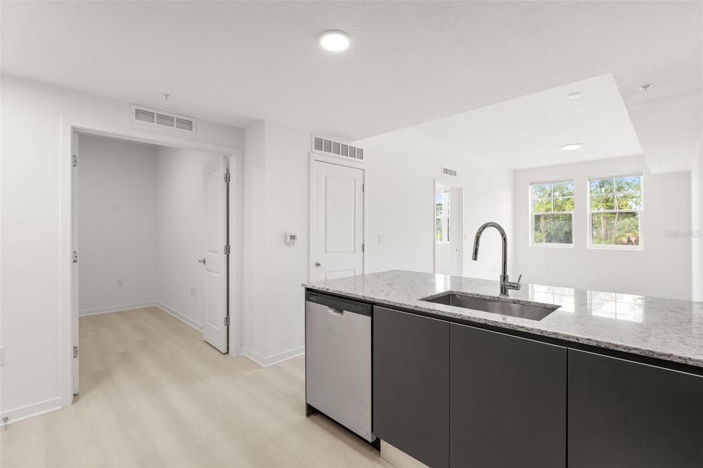 Image 18 of property listing at 5587 MILLENIA PARK BOULEVARD 308, Orlando, FL 32839