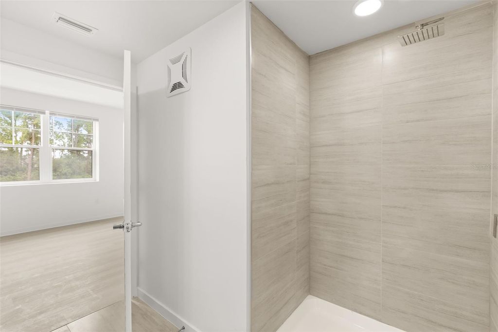 Image 26 of property listing at 5587 MILLENIA PARK BOULEVARD 308, Orlando, FL 32839