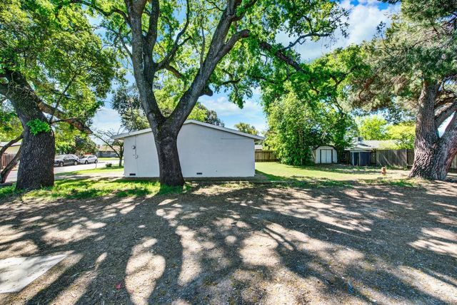 219 Hamilton Dr, Fairfield, CA 94533
