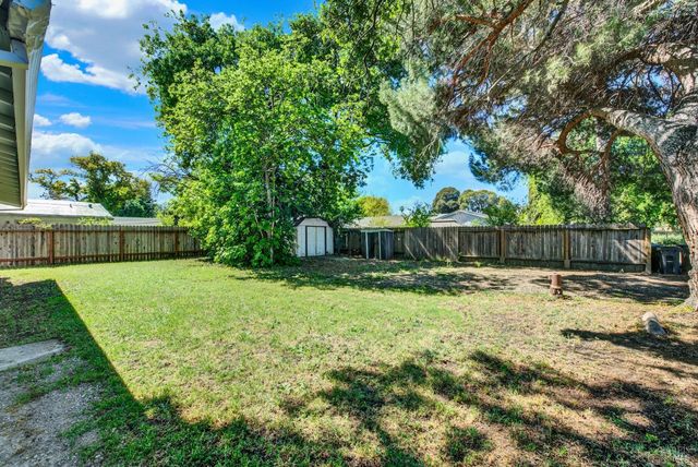 219 Hamilton Dr, Fairfield, CA 94533