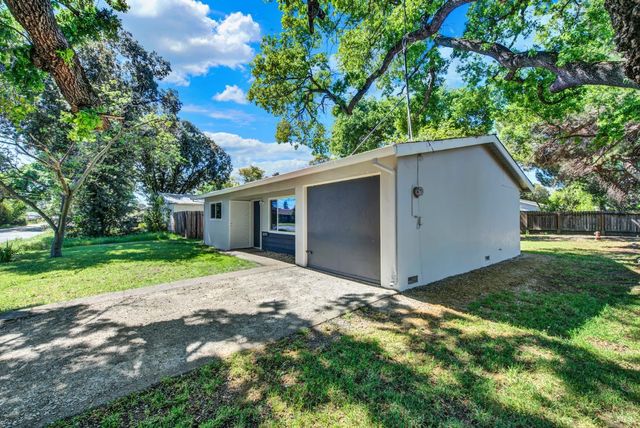 219 Hamilton Dr, Fairfield, CA 94533