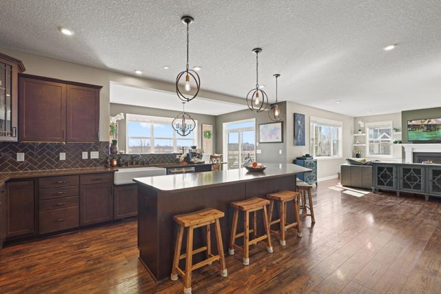 4377 Parkview Circle, Anoka, MN 55303