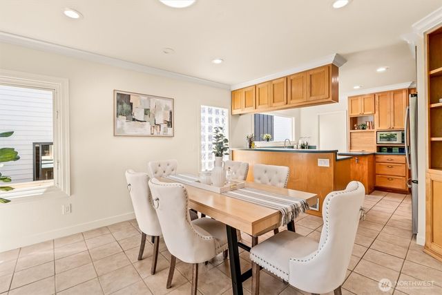 2763 59th Avenue SW, Seattle, WA 98116