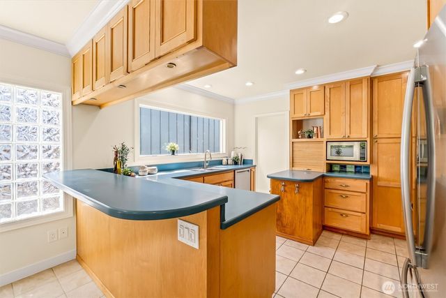 2763 59th Avenue SW, Seattle, WA 98116