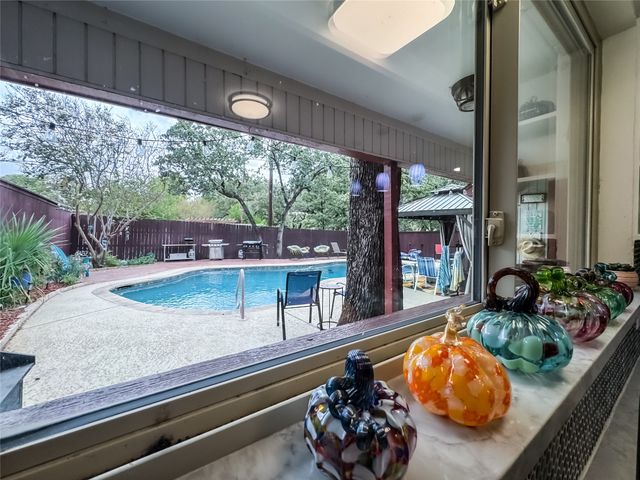4805 Bonneville Drive, Arlington, TX 76016