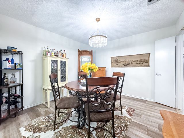 4805 Bonneville Drive, Arlington, TX 76016