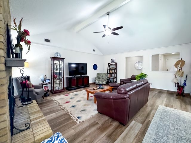 4805 Bonneville Drive, Arlington, TX 76016