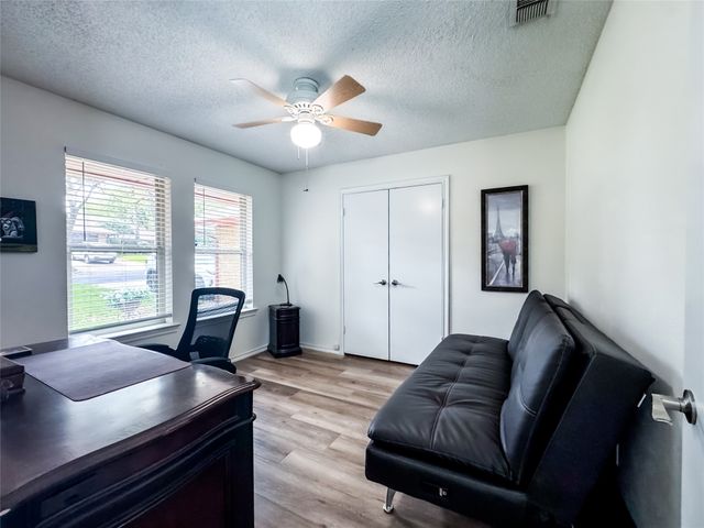4805 Bonneville Drive, Arlington, TX 76016
