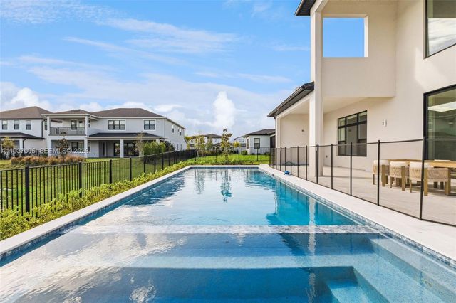 9720 Laurel Berry Drive, Orlando, FL 32827
