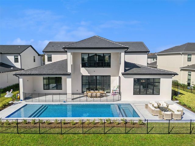 9720 Laurel Berry Drive, Orlando, FL 32827