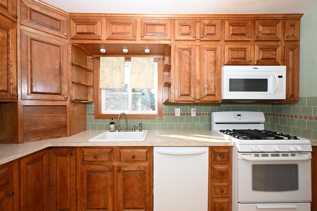 7041 Lamberton ROAD, Racine, WI 53402