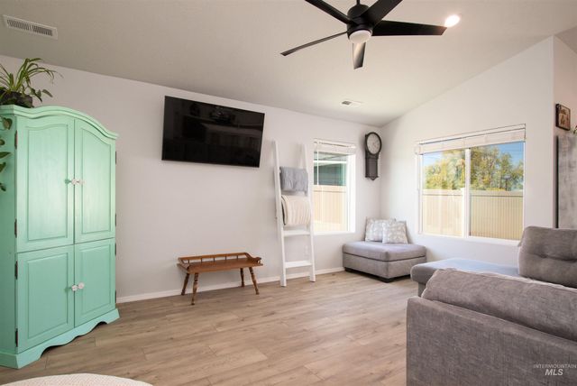 406 Hildago Way, Caldwell, ID 83605