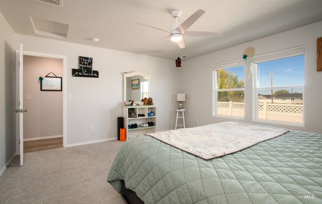 406 Hildago Way, Caldwell, ID 83605