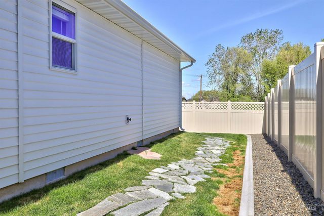 406 Hildago Way, Caldwell, ID 83605