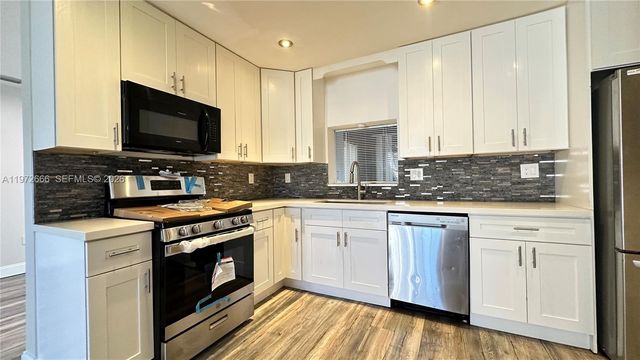 8450 NW 26th St, Sunrise, FL 33322