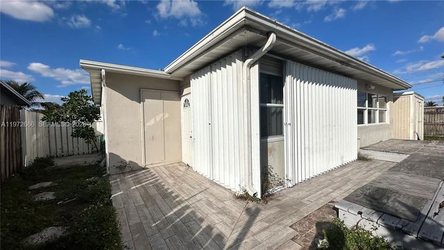 8450 NW 26th St, Sunrise, FL 33322