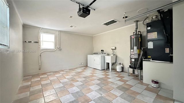 8450 NW 26th St, Sunrise, FL 33322