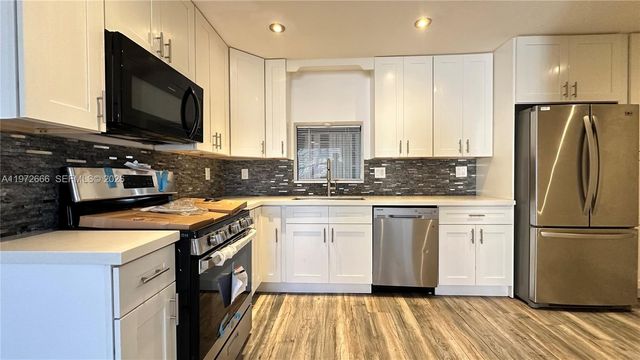 8450 NW 26th St, Sunrise, FL 33322