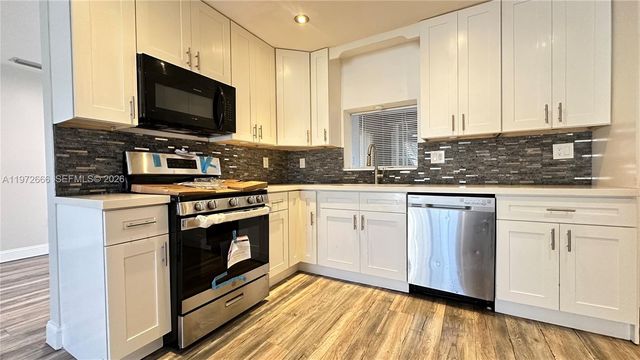 8450 NW 26th St, Sunrise, FL 33322