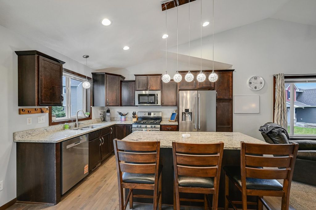 22444 Canova Court, Farmington, MN 55024