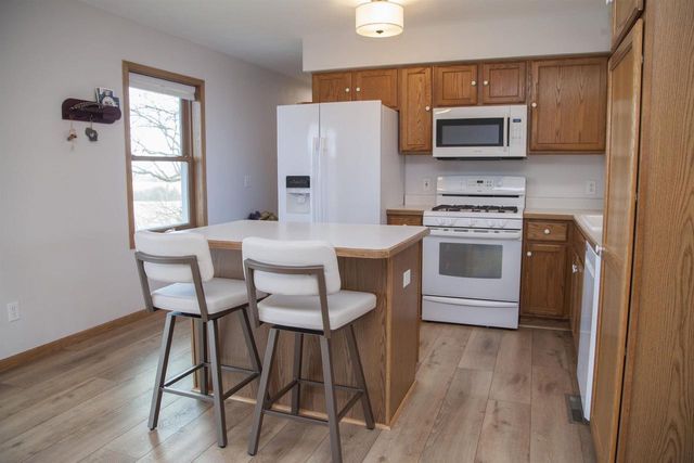 N8436 Marty Road, New Glarus, WI 53574