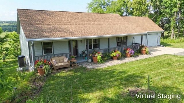 N8436 Marty Road, New Glarus, WI 53574